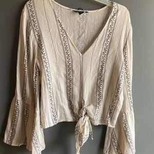 American Eagle tie front peasant blouse